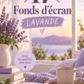 Un intérieur décoré avec un papier peint lavande tendance