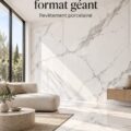 Dalle en marbre Calacatta blanche avec des veines grises, idéale pour une décoration intérieure élégante.